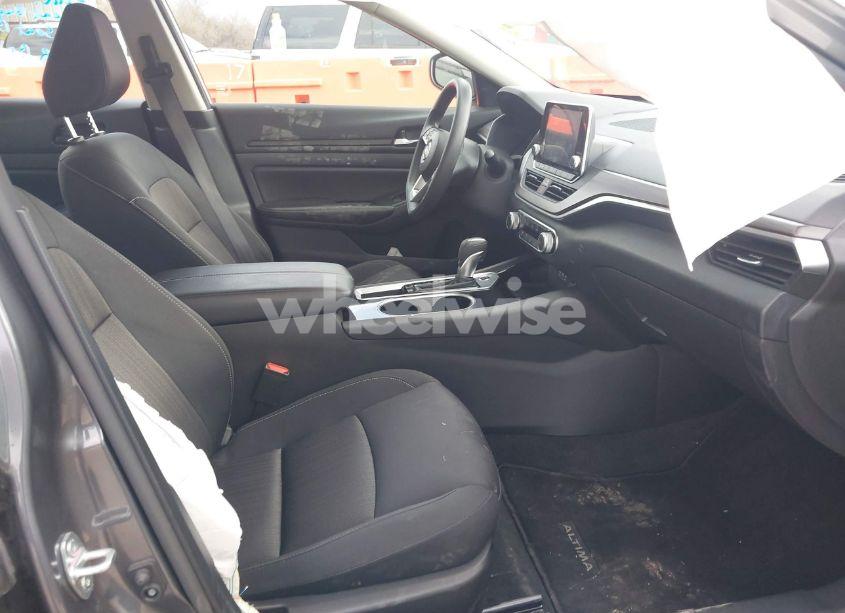 Photo 5 of 2024 Nissan Altima SV FWD (VIN 1N4BL4DV5RN354812)