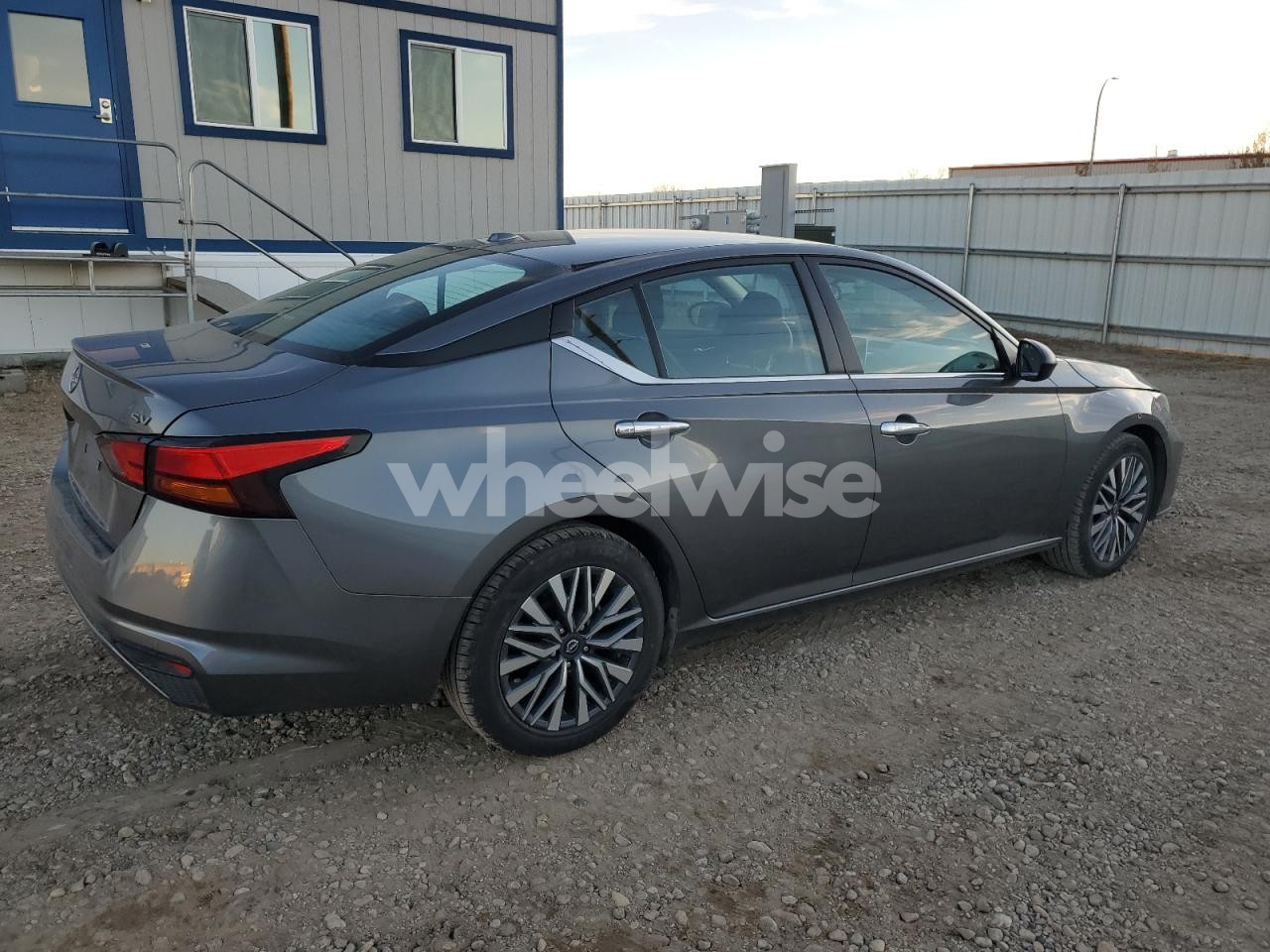 Photo 3 of 2024 NISSAN ALTIMA SV (VIN 1N4BL4DV5RN370847)