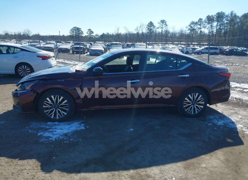 Photo 14 of 2024 Nissan Altima SV FWD (VIN 1N4BL4DV5RN371240)