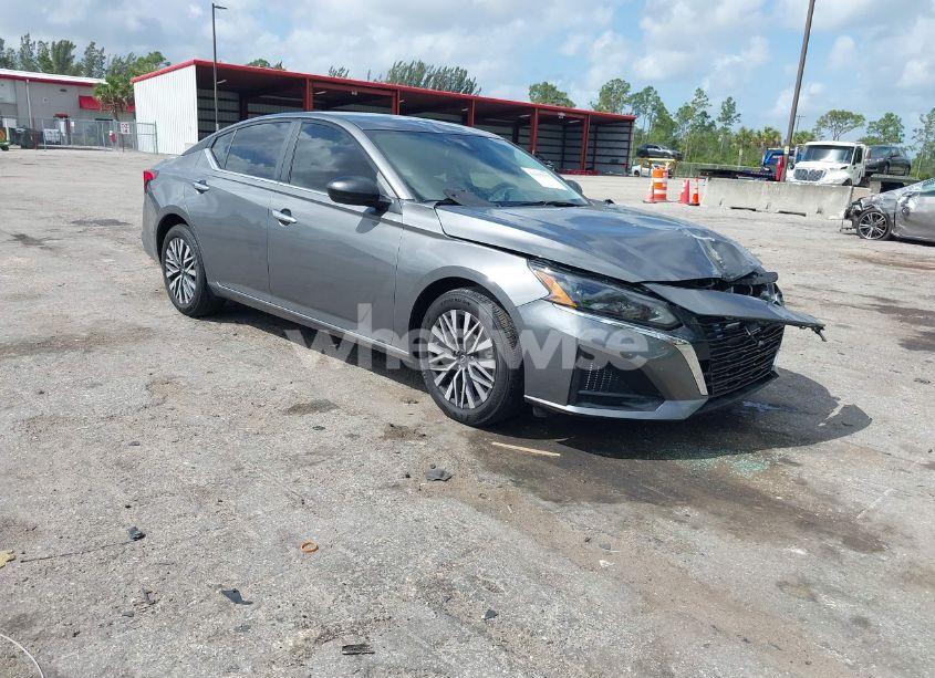 2024 Nissan Altima SV FWD (VIN 1N4BL4DV5RN400297) main photo