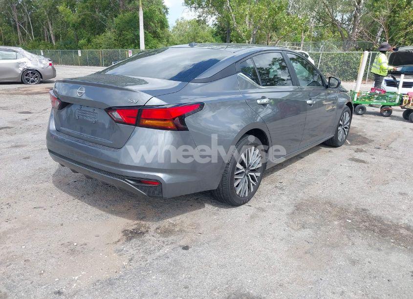 Photo 4 of 2024 Nissan Altima SV FWD (VIN 1N4BL4DV5RN400297)