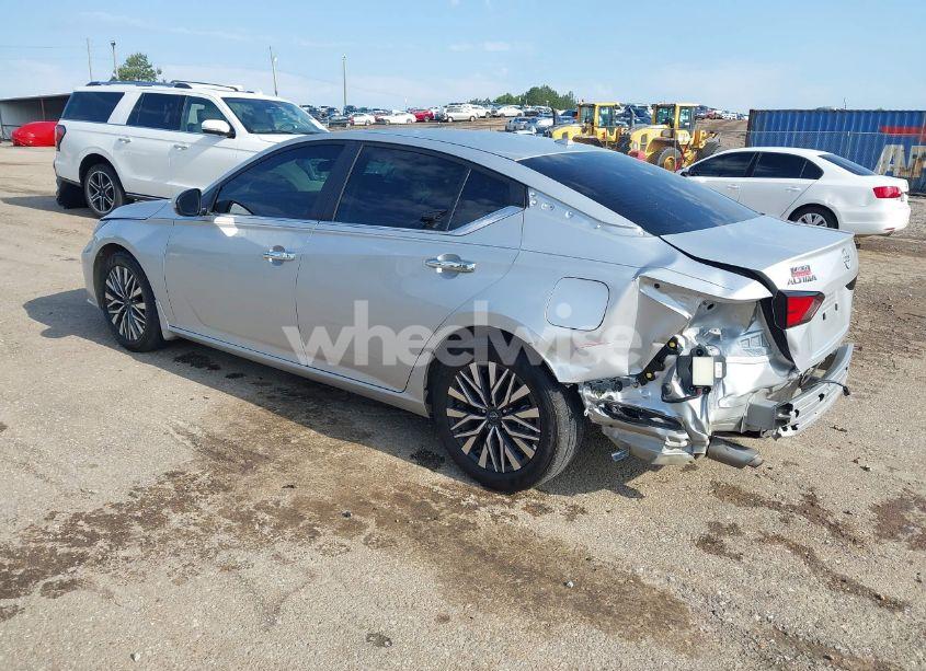 Photo 3 of 2024 Nissan Altima SV FWD (VIN 1N4BL4DV5RN410084)