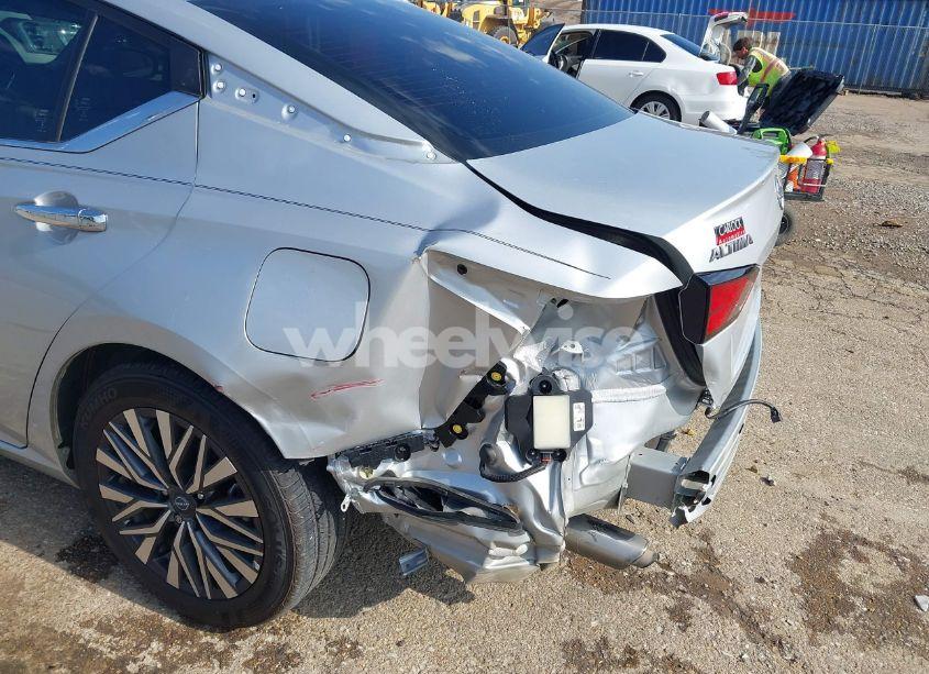 Photo 6 of 2024 Nissan Altima SV FWD (VIN 1N4BL4DV5RN410084)