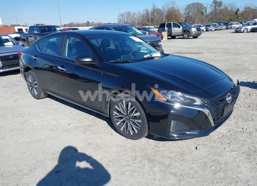 2025 Nissan Altima SV FWD (VIN 1N4BL4DV5SN308869) main photo