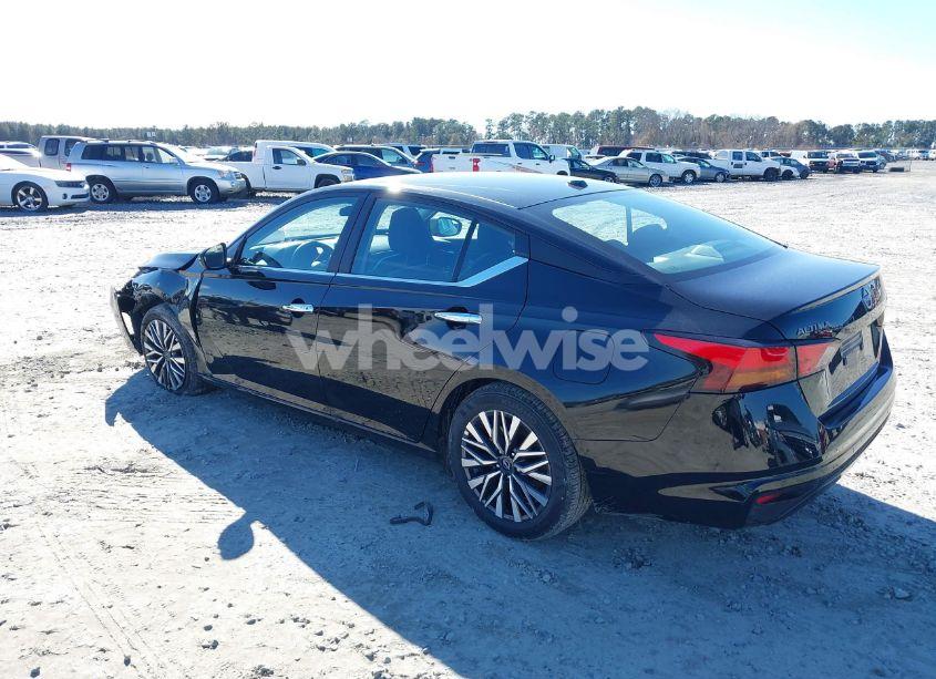 Photo 3 of 2025 Nissan Altima SV FWD (VIN 1N4BL4DV5SN308869)