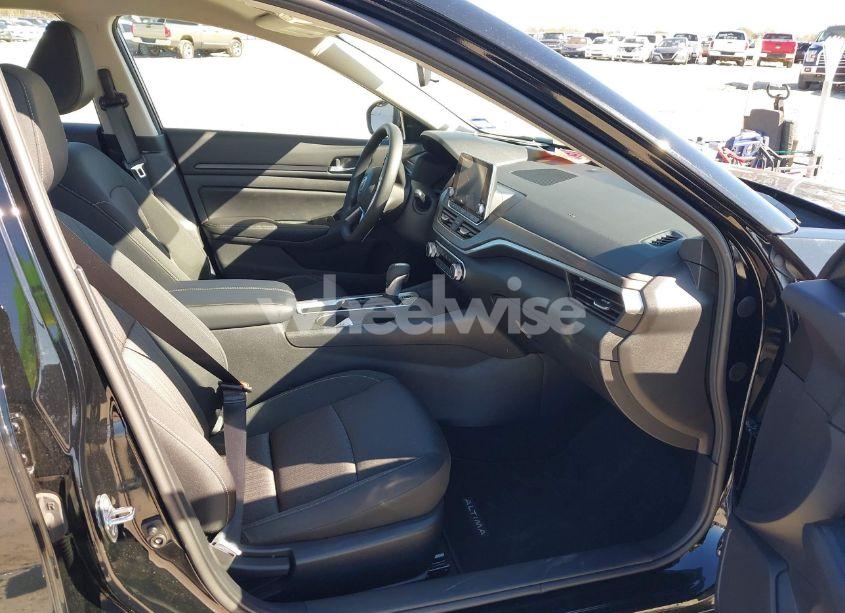 Photo 5 of 2025 Nissan Altima SV FWD (VIN 1N4BL4DV5SN308869)