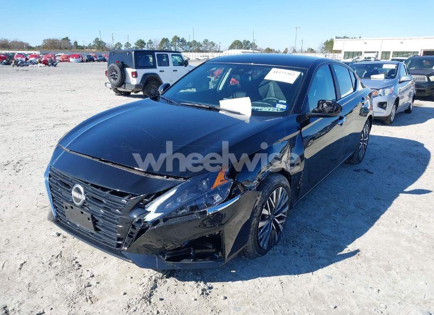 Photo 6 of 2025 Nissan Altima SV FWD (VIN 1N4BL4DV5SN308869)
