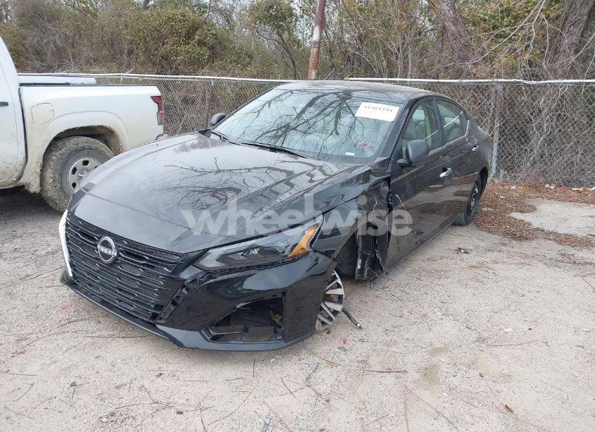 Photo 2 of 2025 Nissan Altima SV FWD (VIN 1N4BL4DV5SN316406)