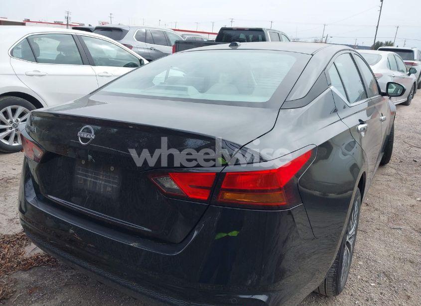 Photo 4 of 2025 Nissan Altima SV FWD (VIN 1N4BL4DV5SN316406)