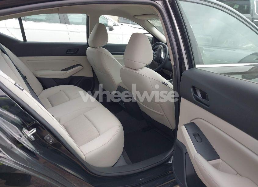 Photo 8 of 2025 Nissan Altima SV FWD (VIN 1N4BL4DV5SN316406)