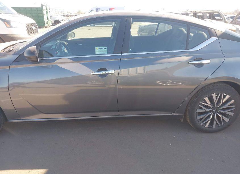 Photo 14 of 2025 Nissan Altima SV FWD (VIN 1N4BL4DV5SN318981)