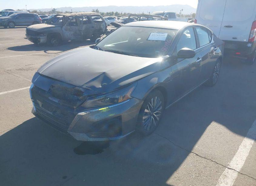 Photo 2 of 2025 Nissan Altima SV FWD (VIN 1N4BL4DV5SN318981)