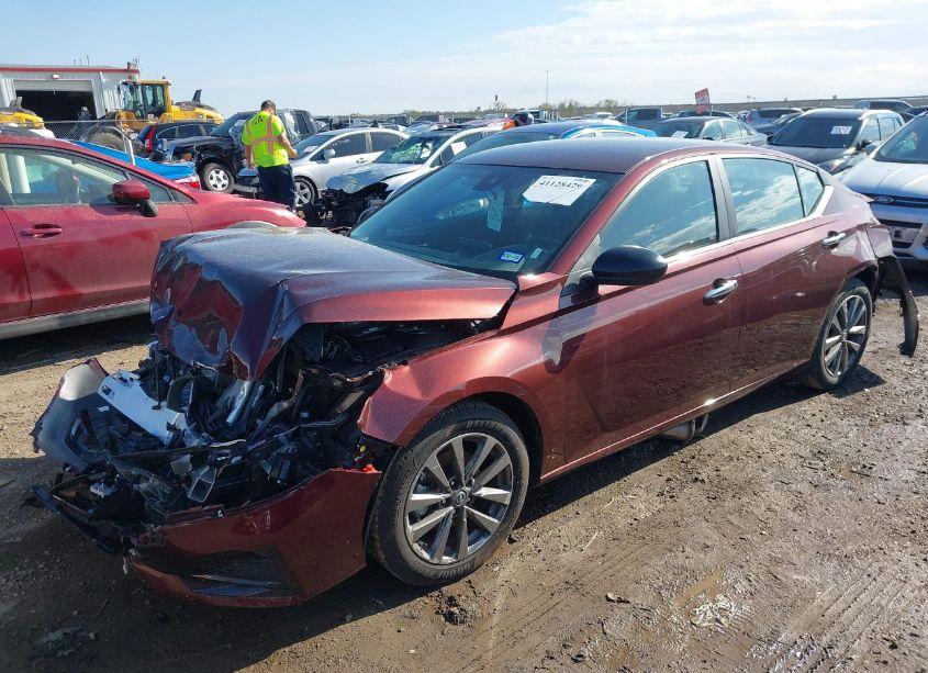 Photo 2 of 2025 Nissan Altima SV FWD (VIN 1N4BL4DV5SN325431)