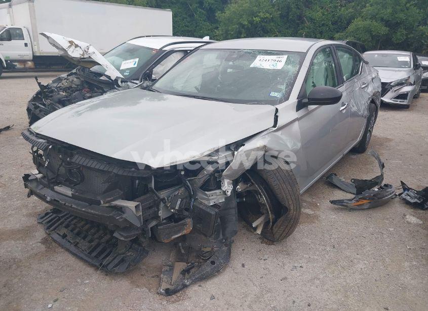 Photo 2 of 2025 Nissan Altima SV FWD (VIN 1N4BL4DV5SN366352)