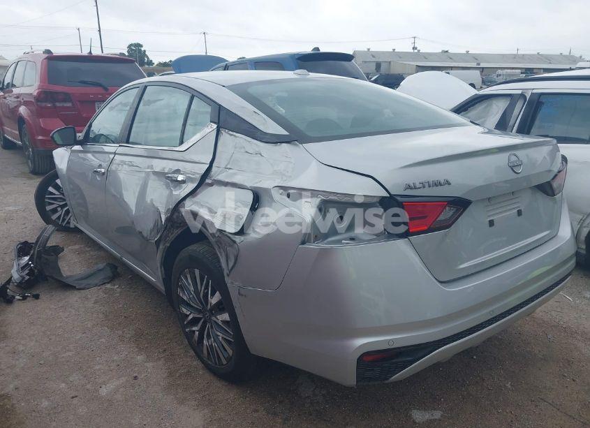 Photo 3 of 2025 Nissan Altima SV FWD (VIN 1N4BL4DV5SN366352)