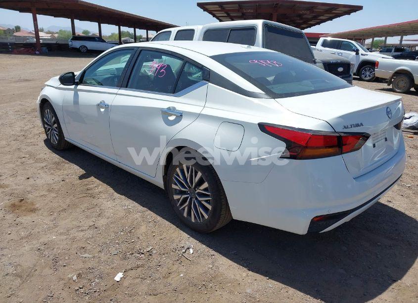 Photo 3 of 2025 Nissan Altima SV FWD (VIN 1N4BL4DV5SN369882)