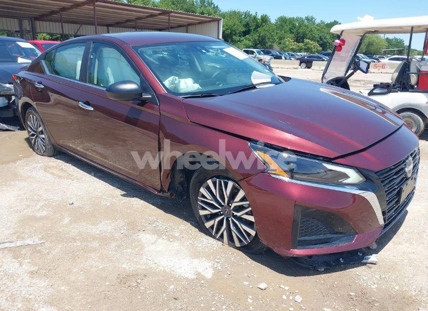 2025 Nissan Altima SV FWD (VIN 1N4BL4DV5SN390439) main photo