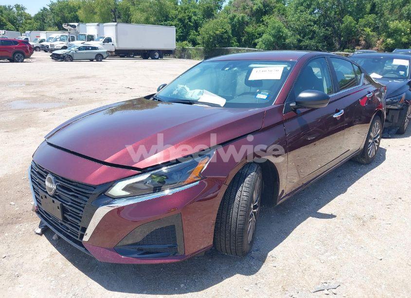Photo 2 of 2025 Nissan Altima SV FWD (VIN 1N4BL4DV5SN390439)