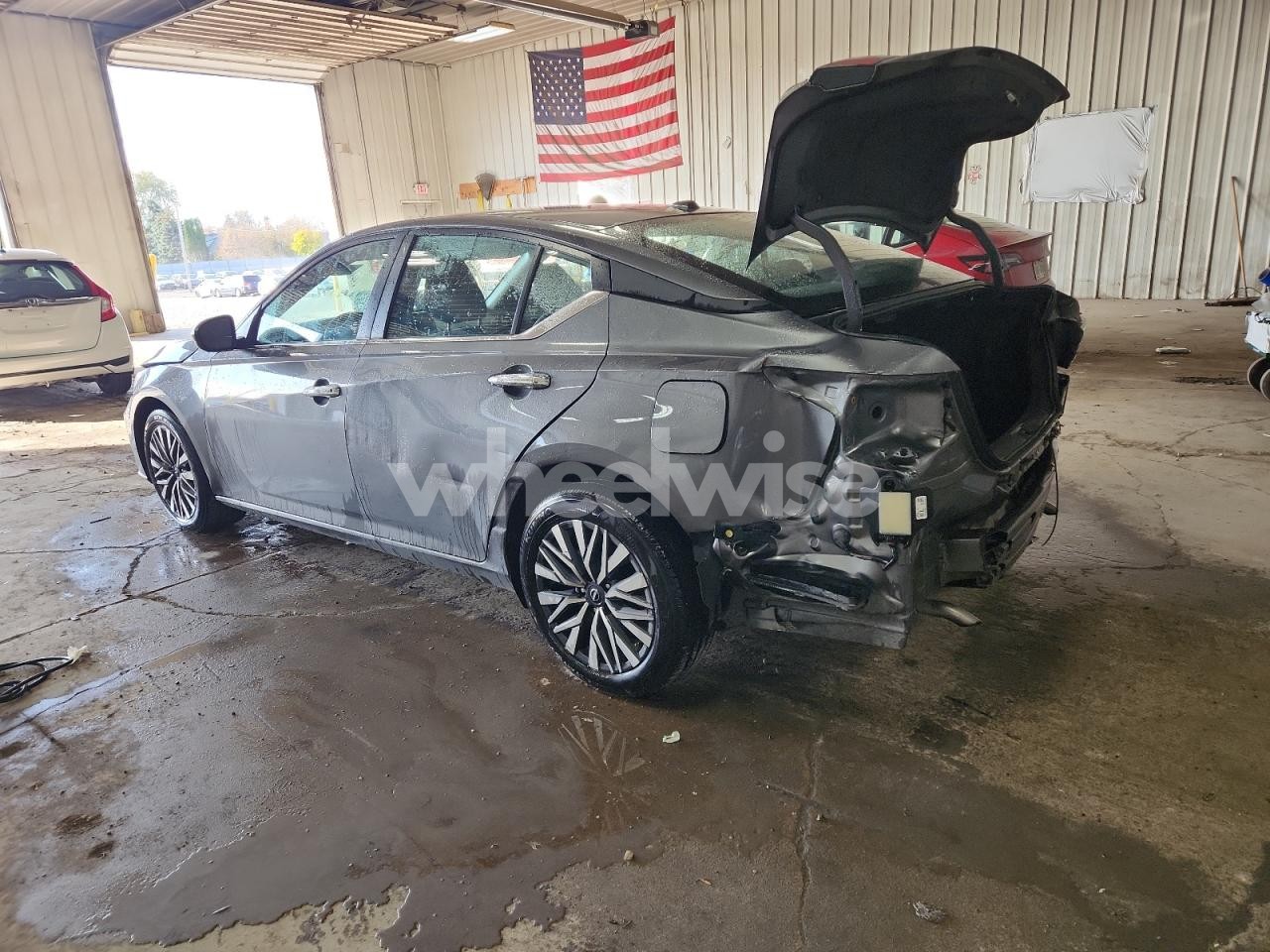 Photo 2 of 2025 NISSAN ALTIMA SV (VIN 1N4BL4DV5SN404615)