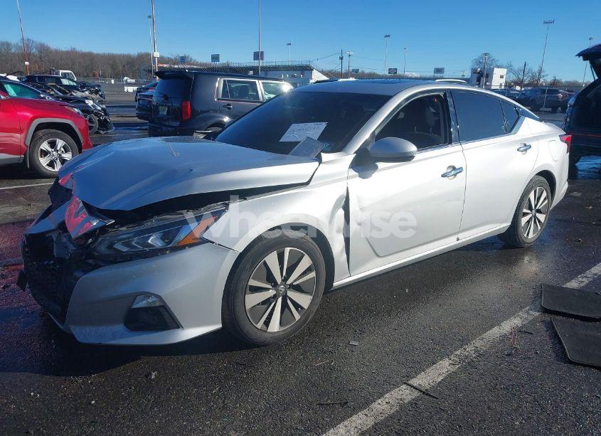 Photo 2 of 2019 Nissan Altima SV (VIN 1N4BL4DV6KC109485)