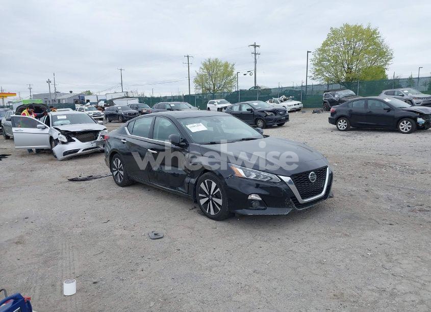 2019 Nissan Altima 2.5 SV (VIN 1N4BL4DV6KC143538) main photo