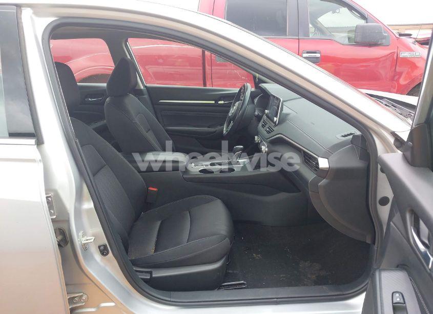 Photo 5 of 2019 Nissan Altima 2.5 SV (VIN 1N4BL4DV6KC146908)