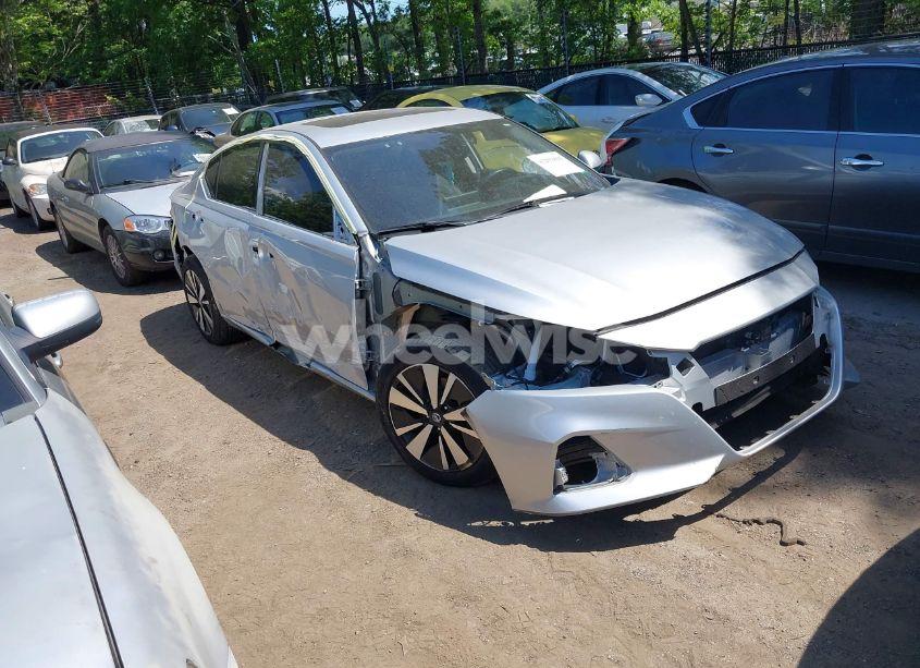 2019 Nissan Altima 2.5 SV (VIN 1N4BL4DV6KC166236) main photo