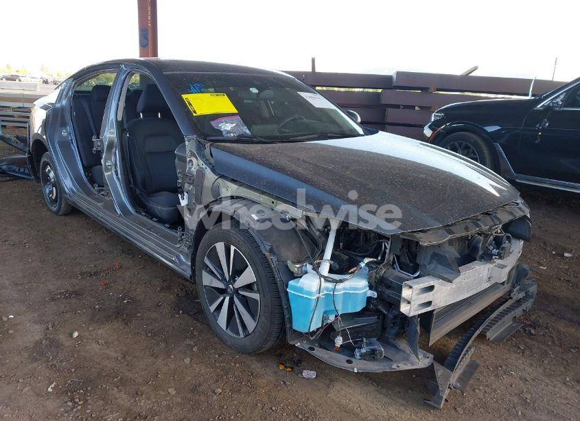 2019 Nissan Altima 2.5 SV (VIN 1N4BL4DV6KC183408) main photo