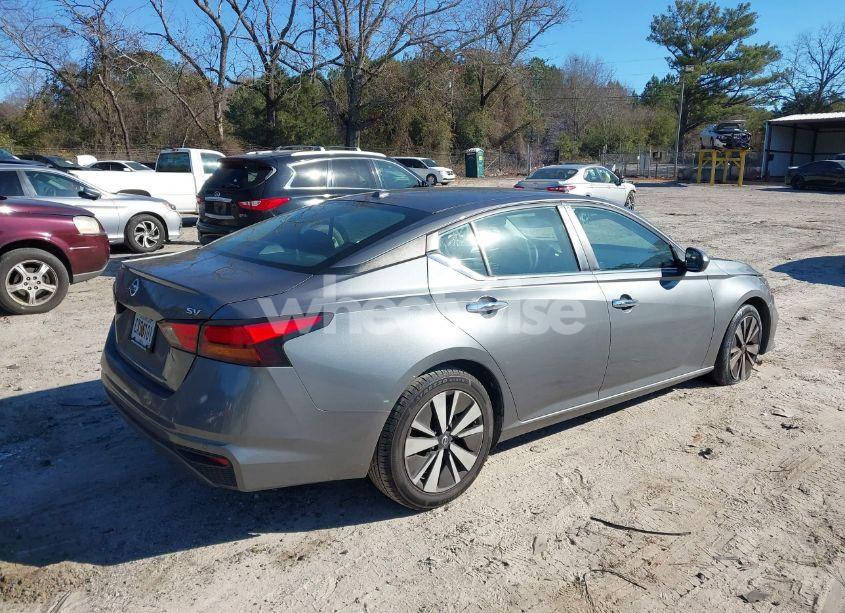 Photo 4 of 2021 Nissan Altima SV FWD (VIN 1N4BL4DV6MN324341)