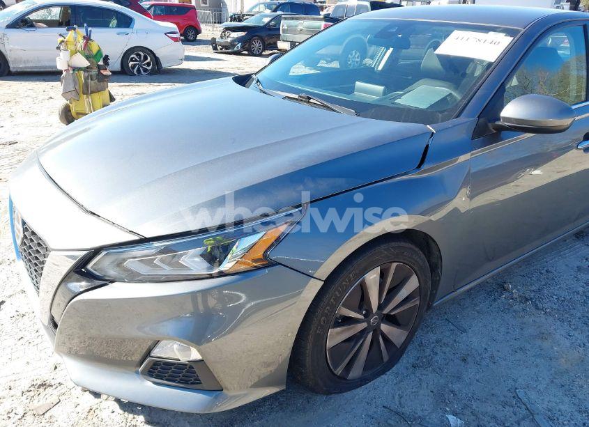 Photo 6 of 2021 Nissan Altima SV FWD (VIN 1N4BL4DV6MN324341)