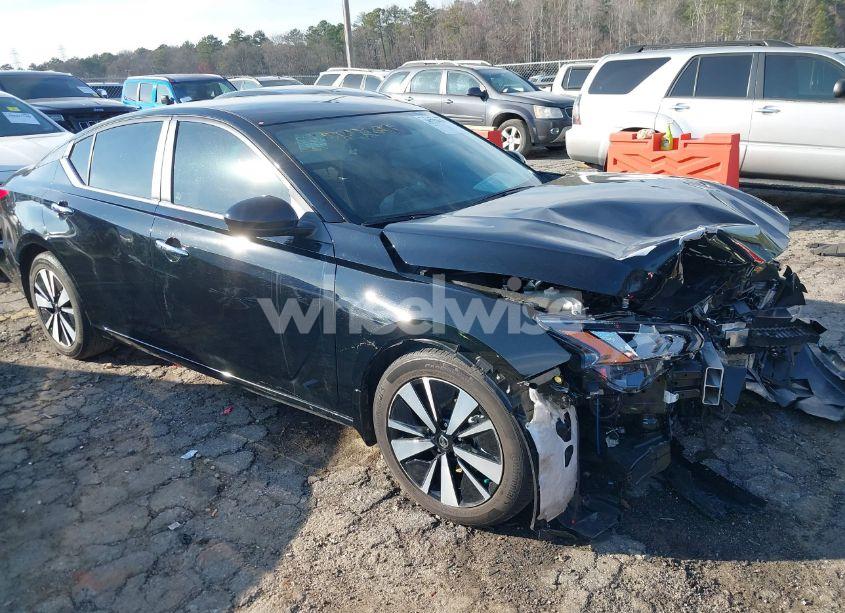 2021 Nissan Altima SV FWD (VIN 1N4BL4DV6MN331807) main photo