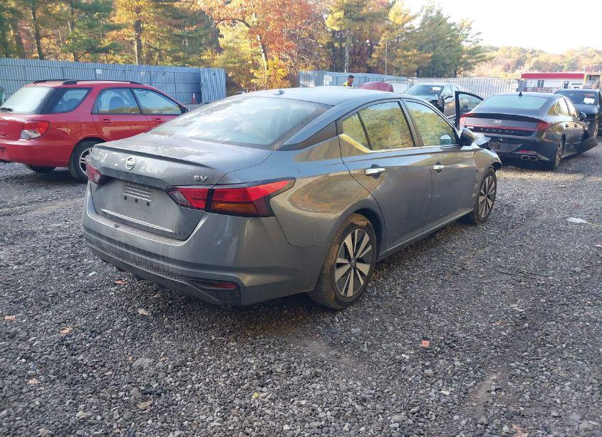 Photo 4 of 2021 Nissan Altima SV FWD (VIN 1N4BL4DV6MN378741)