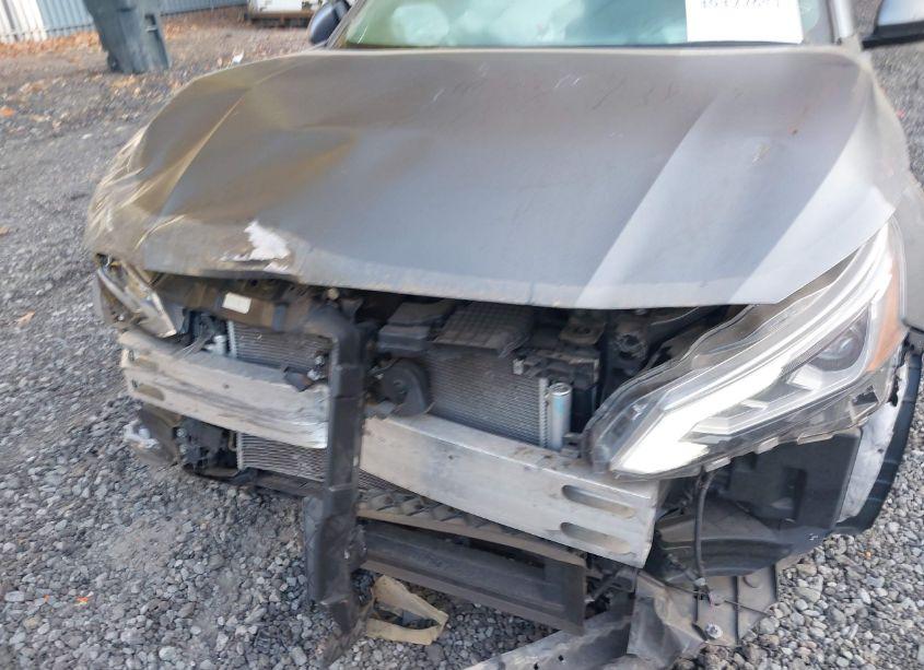 Photo 6 of 2021 Nissan Altima SV FWD (VIN 1N4BL4DV6MN378741)