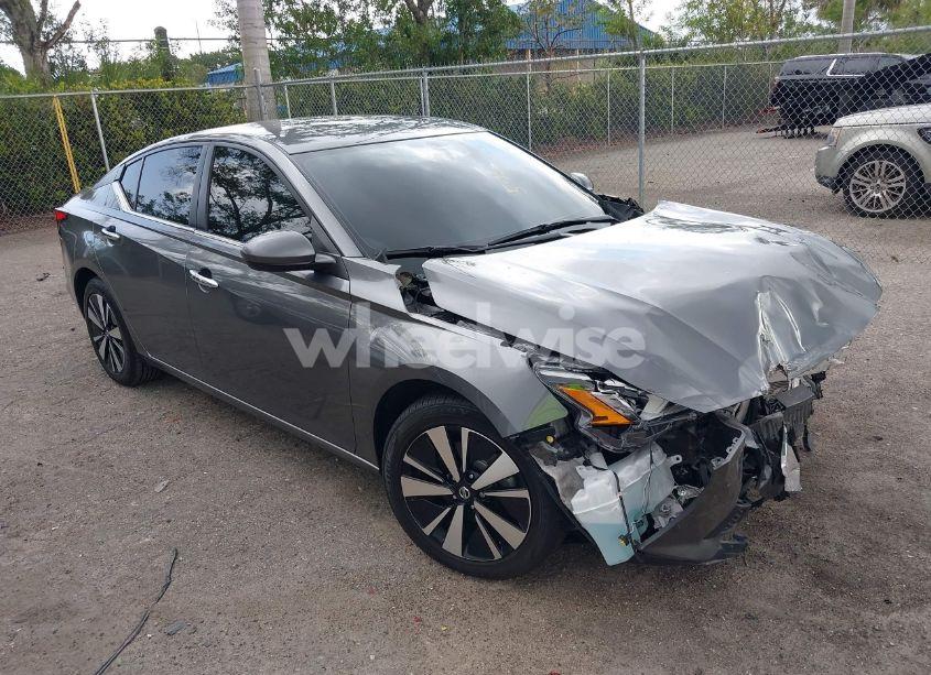 2021 Nissan Altima SV FWD (VIN 1N4BL4DV6MN394650) main photo