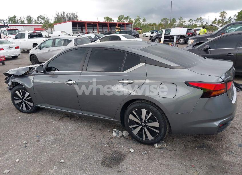 Photo 14 of 2021 Nissan Altima SV FWD (VIN 1N4BL4DV6MN394650)