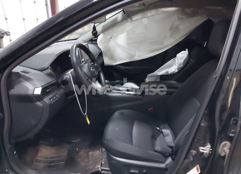 Photo 5 of 2021 Nissan Altima SV FWD (VIN 1N4BL4DV6MN394664)