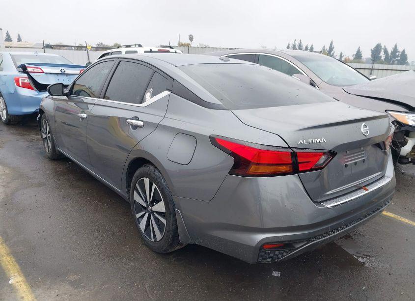 Photo 3 of 2021 Nissan Altima SV FWD (VIN 1N4BL4DV6MN401662)