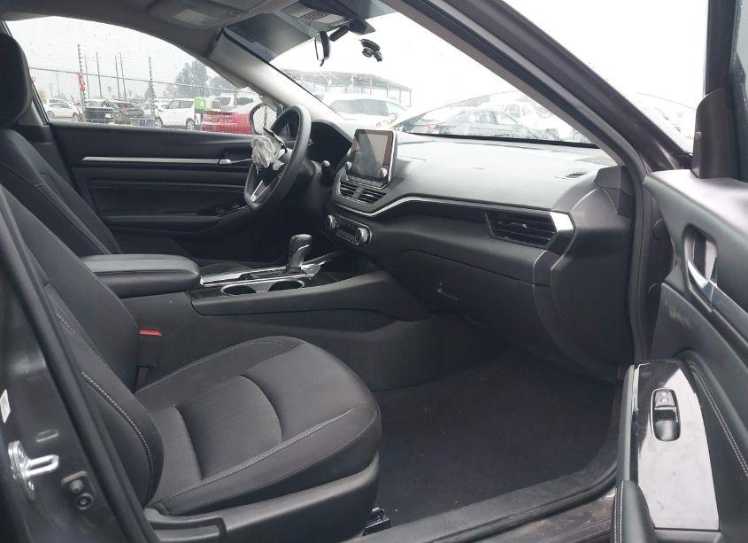 Photo 5 of 2021 Nissan Altima SV FWD (VIN 1N4BL4DV6MN401662)