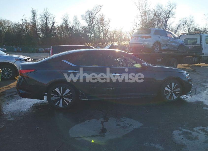 Photo 13 of 2021 Nissan Altima SV FWD (VIN 1N4BL4DV6MN405002)