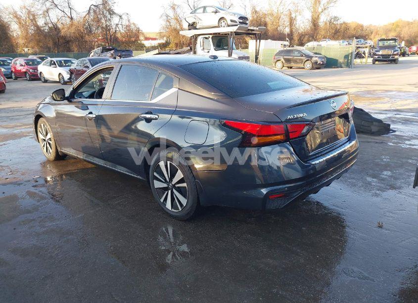 Photo 3 of 2021 Nissan Altima SV FWD (VIN 1N4BL4DV6MN405002)