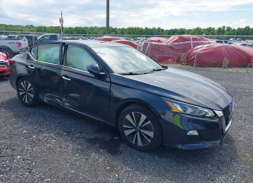 2021 Nissan Altima SV FWD (VIN 1N4BL4DV6MN417635) main photo