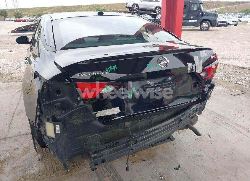 Photo 6 of 2021 Nissan Altima SV FWD (VIN 1N4BL4DV6MN418722)