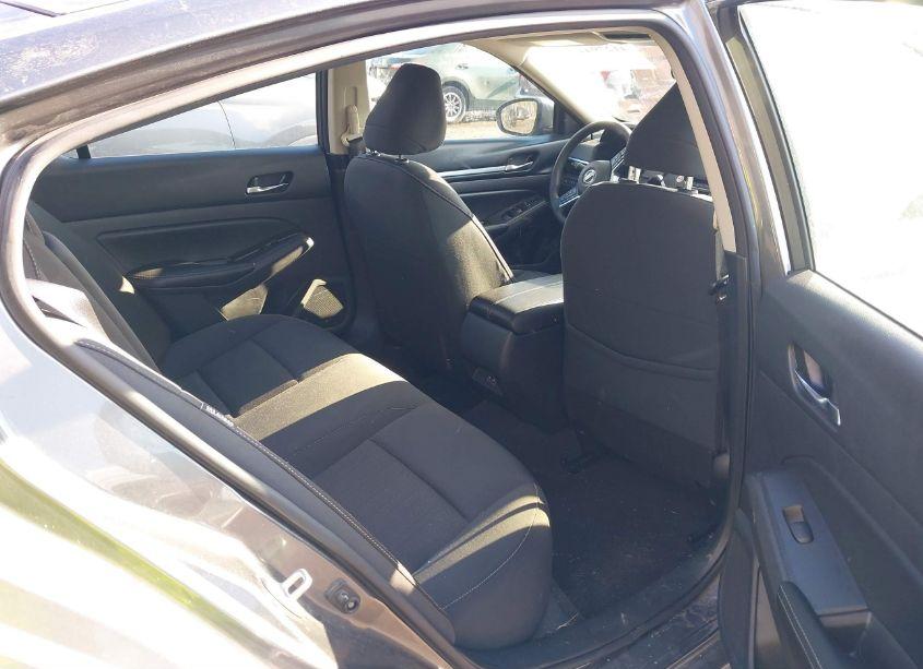 Photo 8 of 2022 Nissan Altima SV FWD (VIN 1N4BL4DV6NN337673)