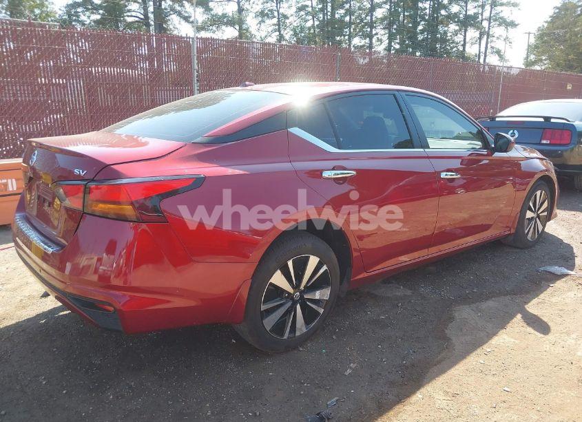 Photo 4 of 2022 Nissan Altima SV FWD (VIN 1N4BL4DV6NN345269)