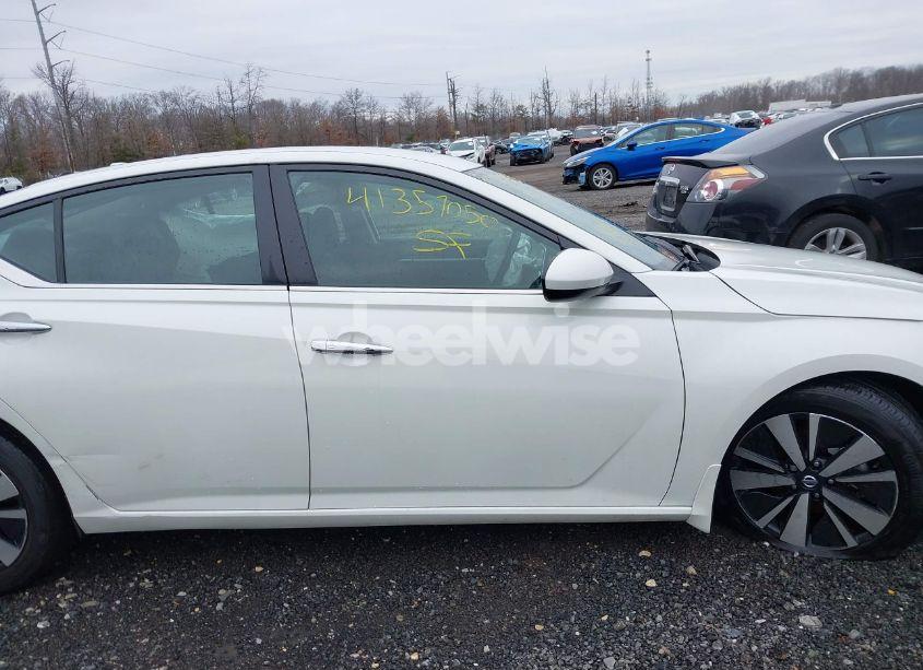 Photo 13 of 2022 Nissan Altima SV FWD (VIN 1N4BL4DV6NN351542)