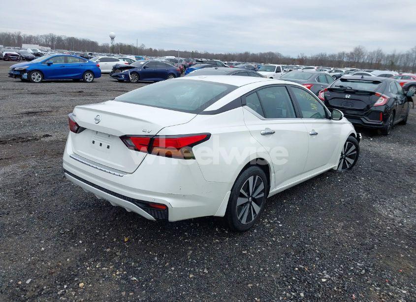 Photo 4 of 2022 Nissan Altima SV FWD (VIN 1N4BL4DV6NN351542)