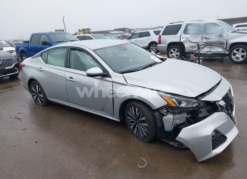 2022 Nissan Altima SV FWD (VIN 1N4BL4DV6NN351766) main photo