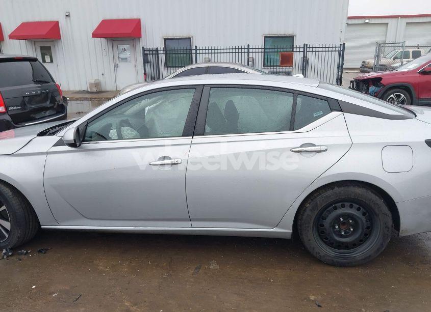 Photo 14 of 2022 Nissan Altima SV FWD (VIN 1N4BL4DV6NN351766)