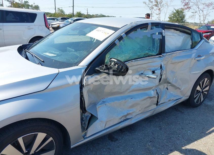 Photo 6 of 2022 Nissan Altima SV FWD (VIN 1N4BL4DV6NN367305)