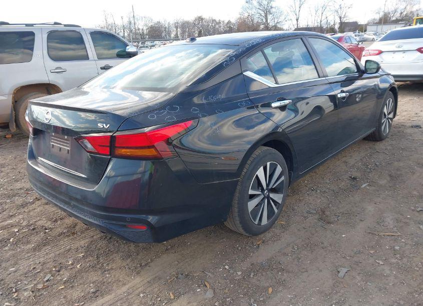 Photo 4 of 2022 Nissan Altima SV FWD (VIN 1N4BL4DV6NN368552)